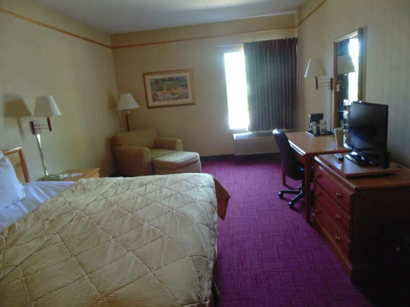 American Inn And Suites ฮอตันเลค ภายนอก รูปภาพ